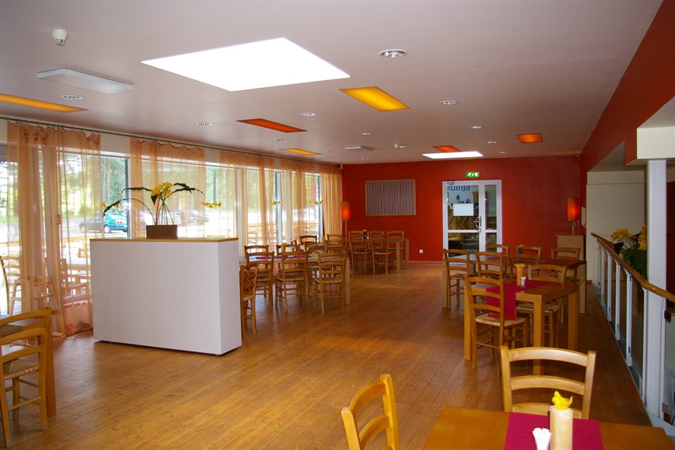 Kubija hotell, Võru – rekonstrueerimine ja juurdeehitus, 1998–2003