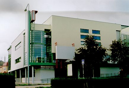 Viljandi Hansapanga ja linnaraamatukogu hoone, valmis 2003