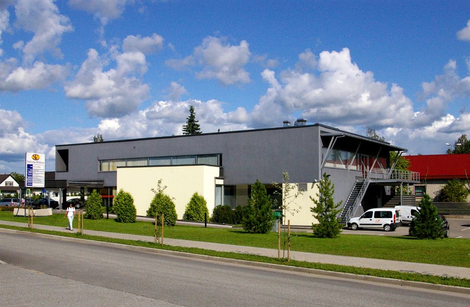 Selista Ehituse büroohoone ja mööblipood, Võru, valmis 2003